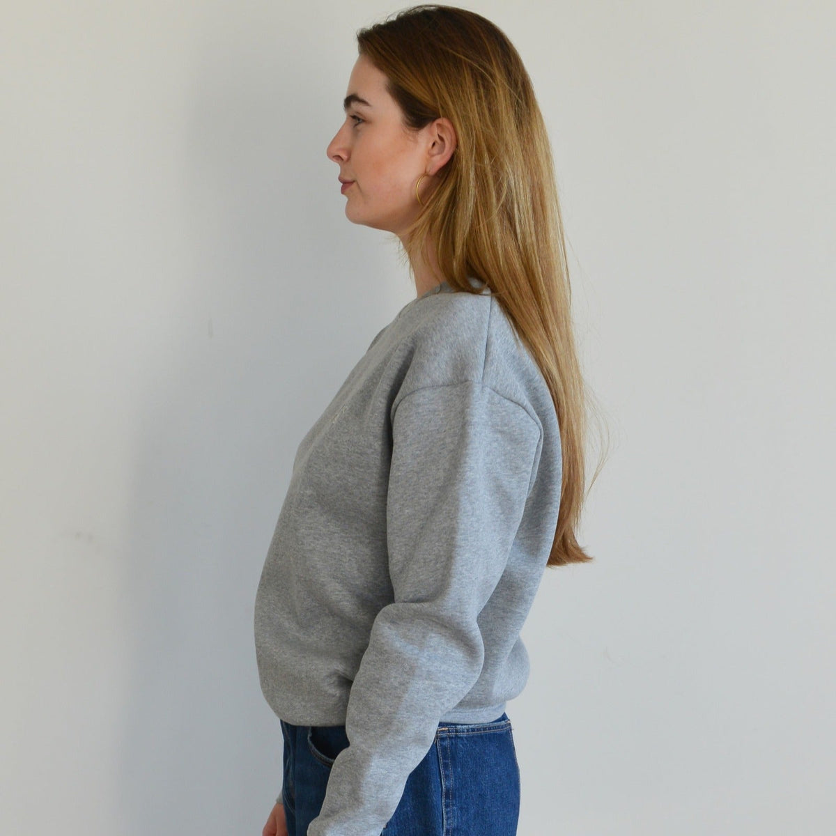 The Essential Crewneck Gray