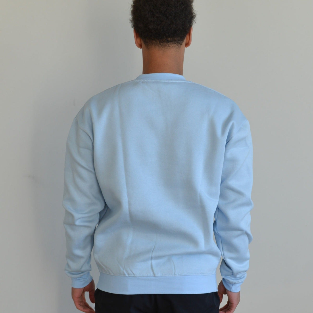 The Essential Crewneck Light Bue