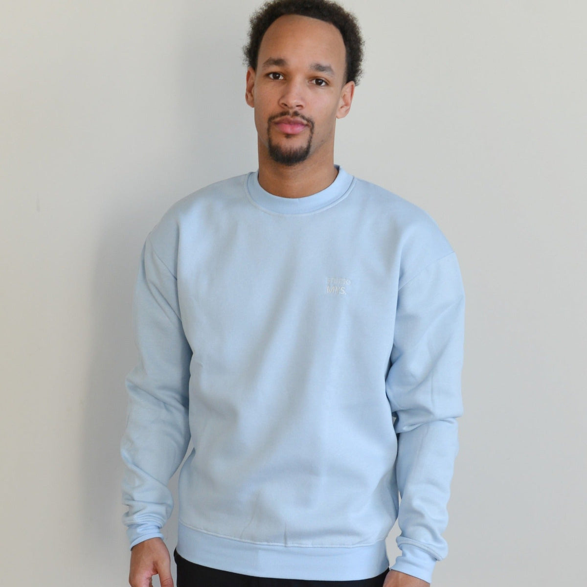 The Essential Crewneck Light Bue